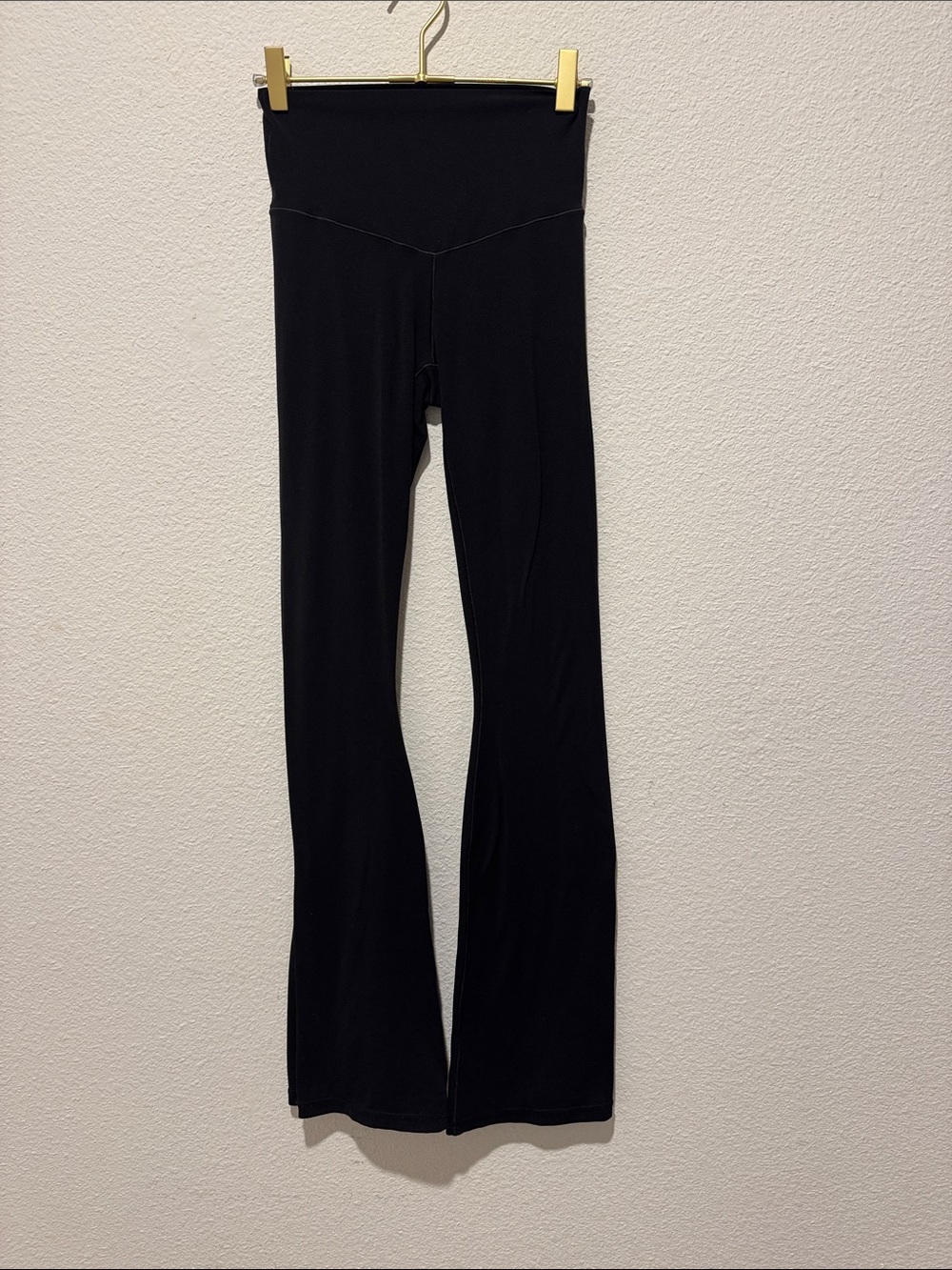 Aerie OFFLINE Black Bootcut Leggings - Size Small (Minor Flaw)